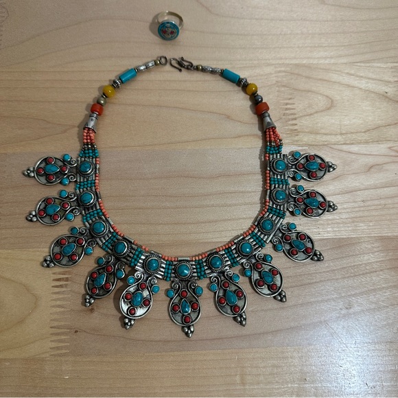 Vintage Tibetan Nepalese Turquoise Lapiz Coral Bib Style Necklace - Picture 1 of 7